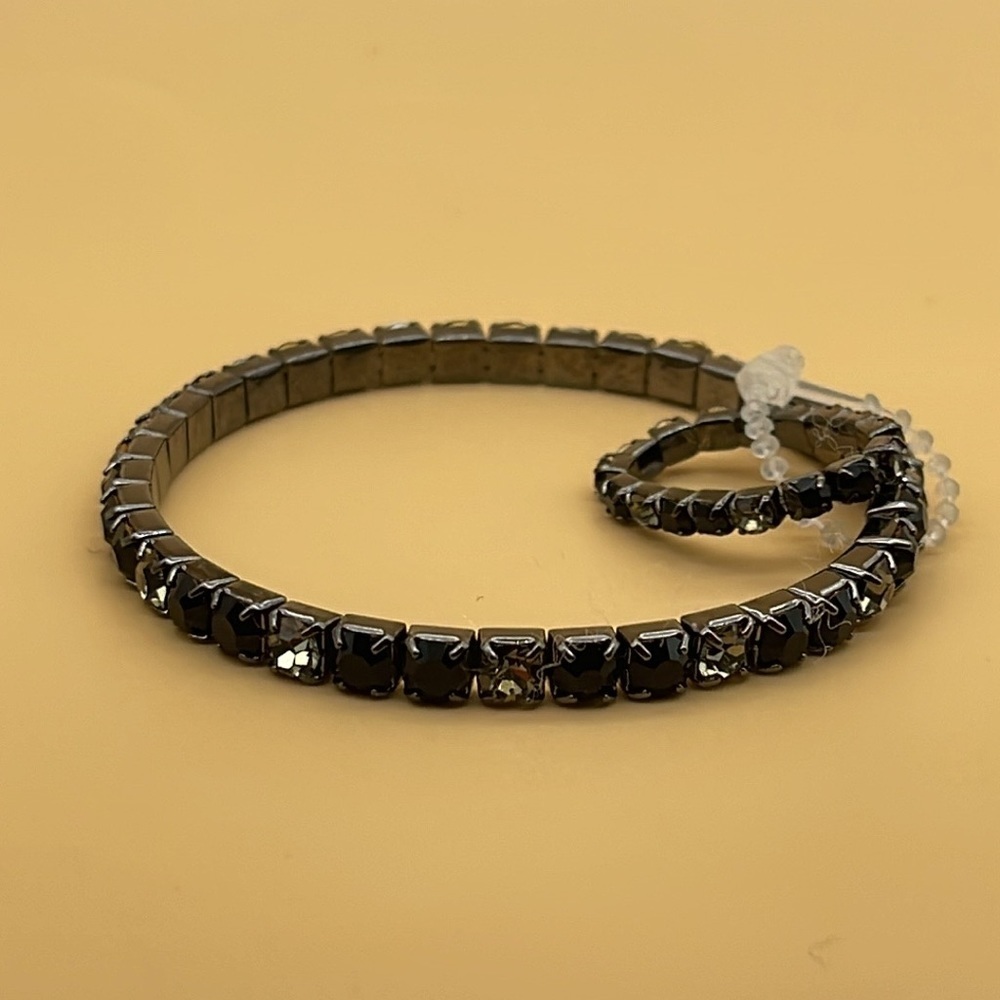 Cookie Lee Rhinestone Stretch Bracelet and Ring Set with Handmade Gift Box, New - Picture 4 of 8